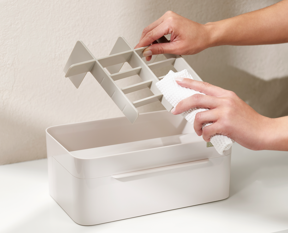 Joseph Joseph Viva Large Cosmetic Organiser With Removable Mirror