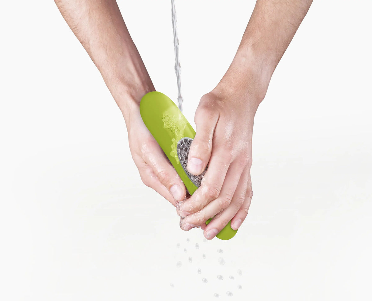 Joseph Joseph Rocker™ Green Garlic Crusher