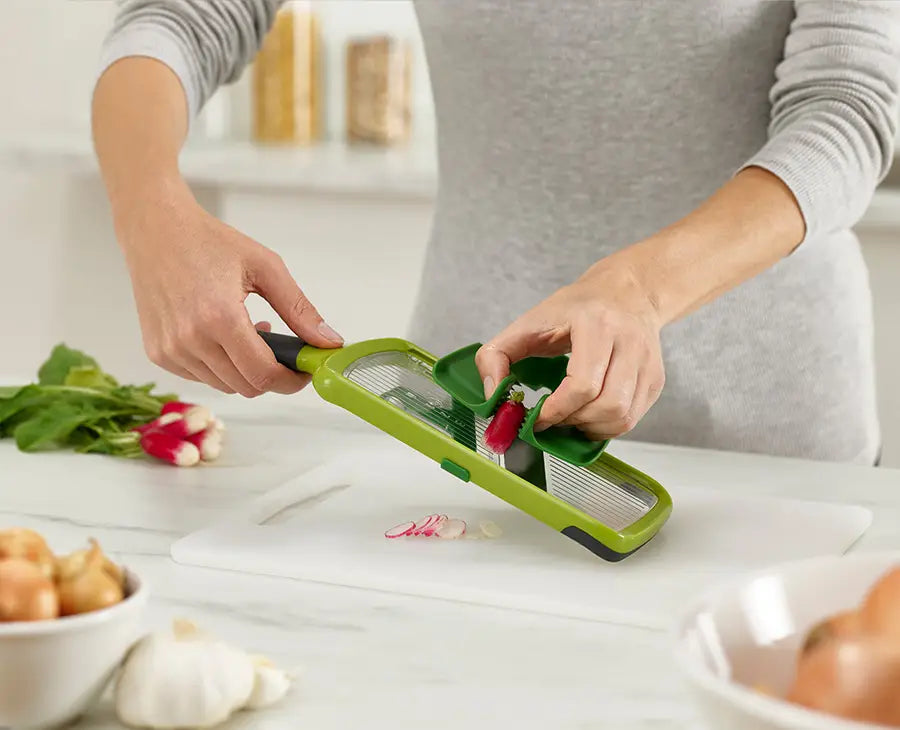 Joseph Joseph Multi-Grip™ Mandoline Green
