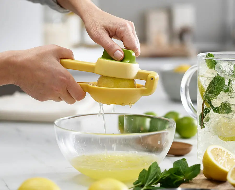 Joseph Joseph JuiceMax Dual-action Yellow Citrus Press