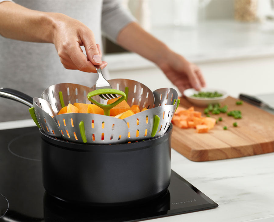 Joseph Joseph Bloom™ Stainless-steel Folding Steamer Basket