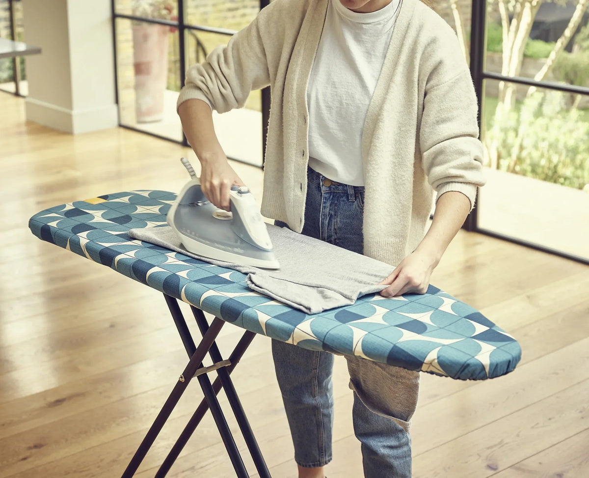 Joseph Joseph Flexa™ 124-135cm Blue Easy-fit Ironing Board Cover
