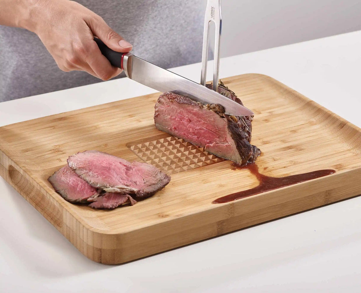 Joseph Joseph Cut&Carve™ Bamboo Chopping Board