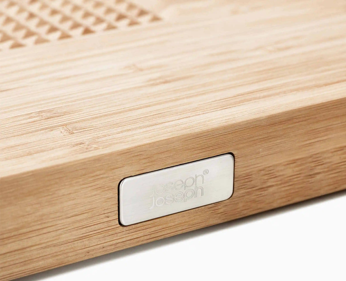 Joseph Joseph Cut&Carve™ Bamboo Chopping Board