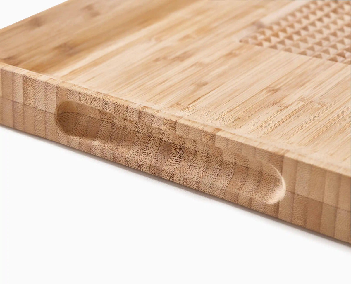 Joseph Joseph Cut&Carve™ Bamboo Chopping Board