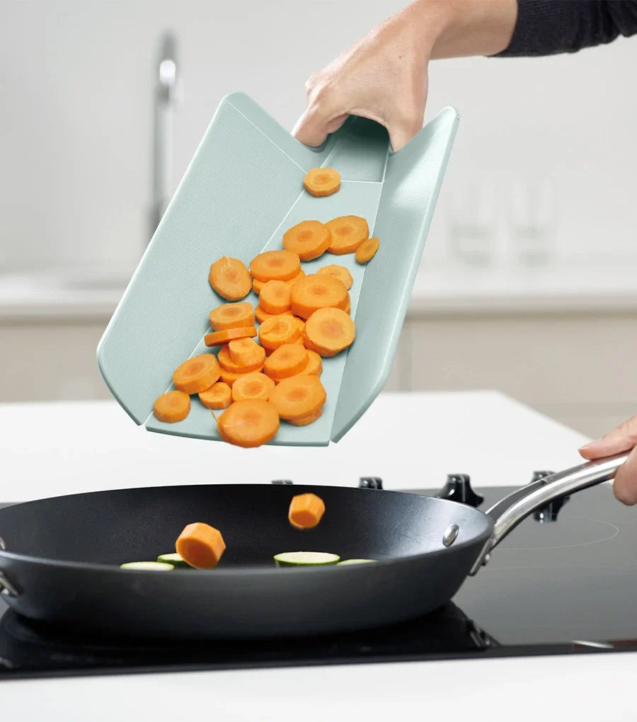 Joseph Joseph Chop2Pot™ Plus Grey Folding Chopping Board