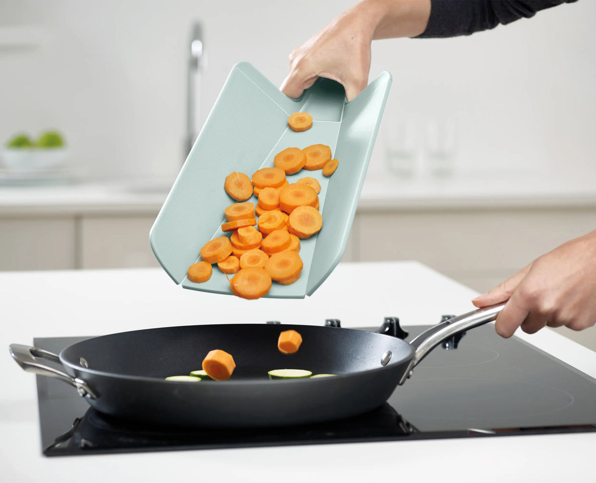 Joseph Joseph Chop2Pot™ Plus Grey Folding Chopping Board