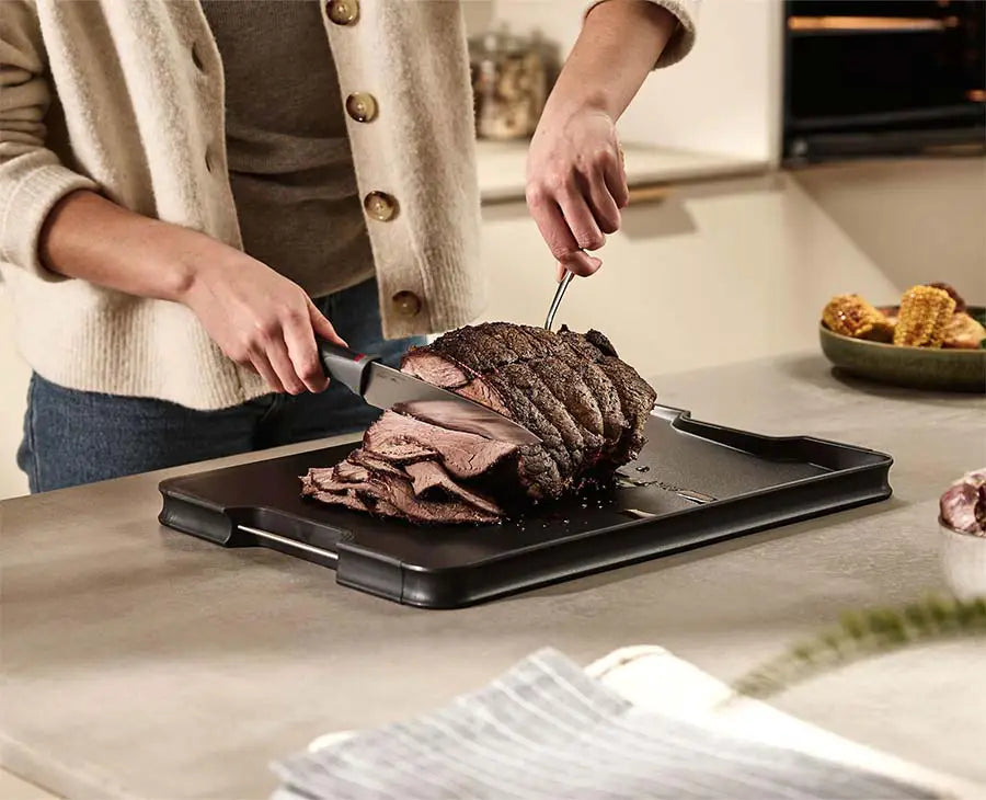 Joseph Joseph Cut&Carve™ Plus Multi-function Black Chopping Board