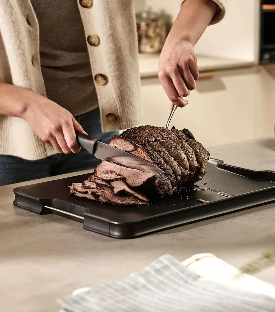 Joseph Joseph Cut&Carve™ Plus Multi-function Black Chopping Board