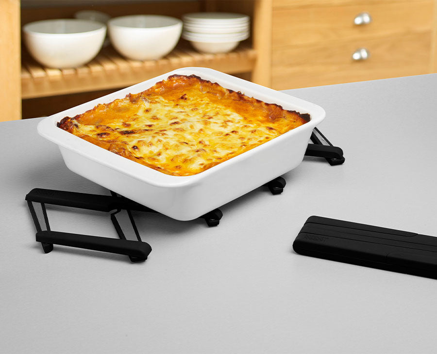 Joseph Joseph Stretch™ Expandable Black Trivet
