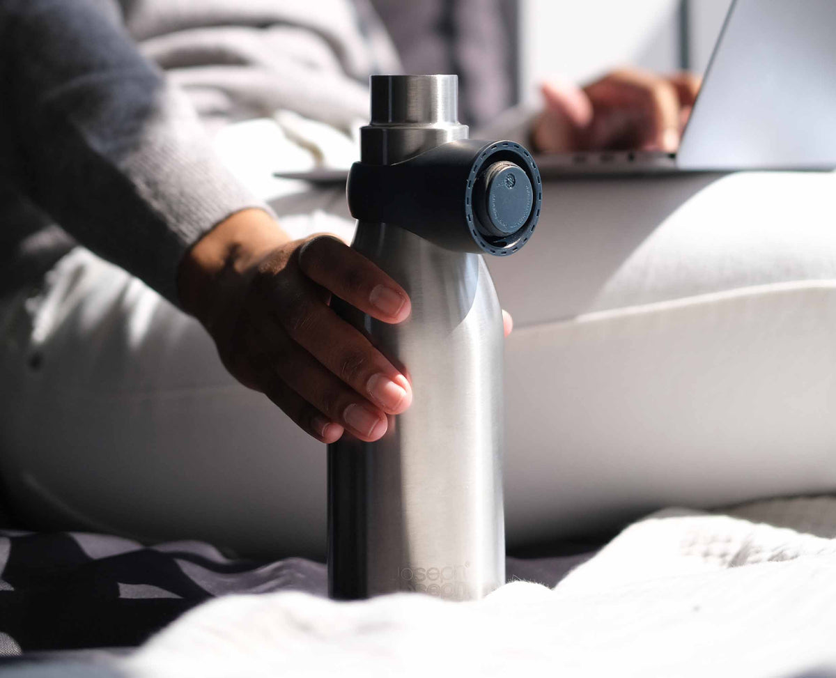 Joseph Joseph Loop™ 500ml Stainless-steel Vacuum Insulated Water Bottle