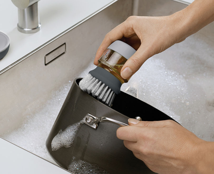 Joseph Joseph Palm Scrub™ Grey Washing-up Brush