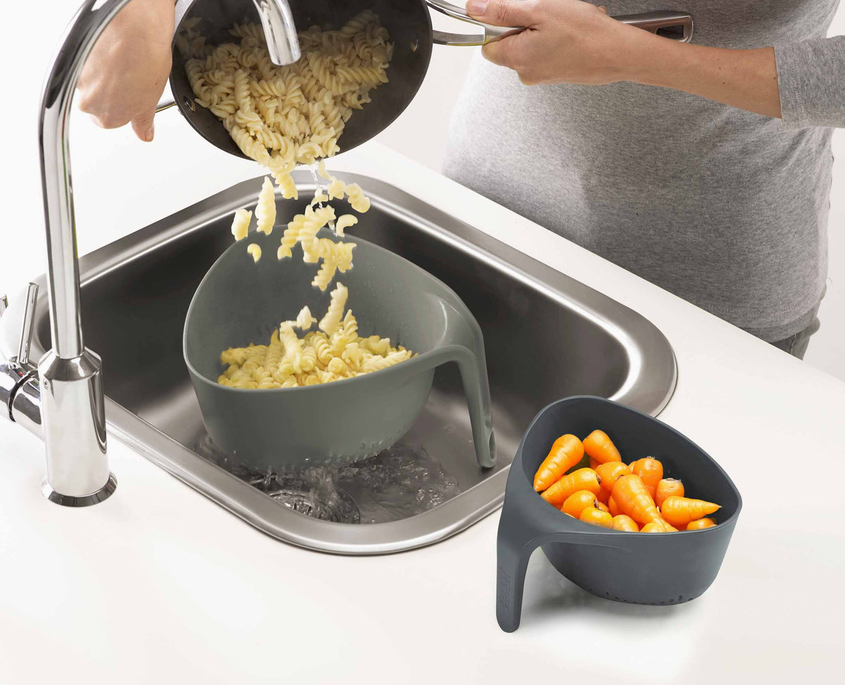 Joseph Joseph Nest™ 2-piece Grey Colander Set