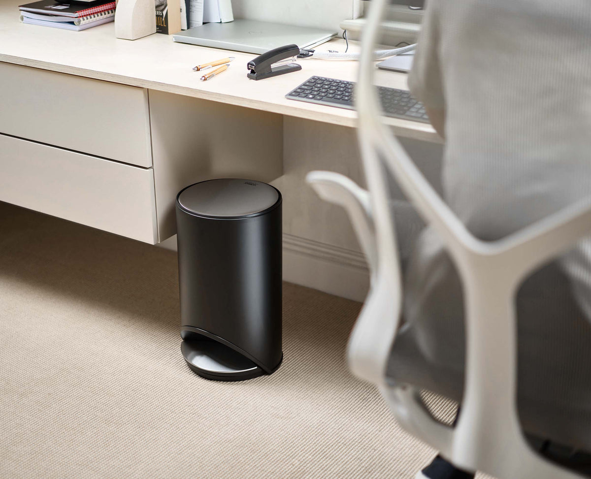 Joseph Joseph Arc™ 10L Easy-push Matt Black Pedal Trash Can